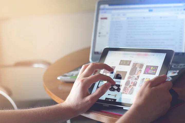 Freelancer buscando ofertas de trabajo